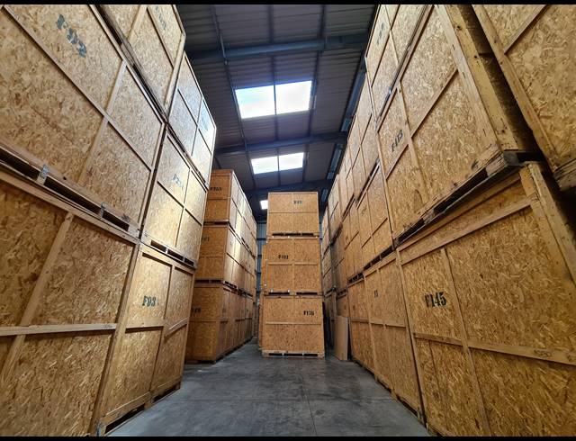 2,419M² WAREHOUSE FOR SALE IN TUNNEY